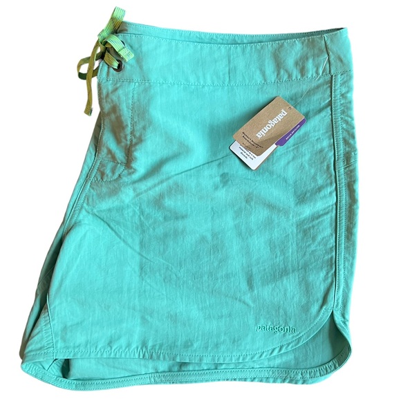 Patagonia Wavefarer Boardshorts Regular Fit Light Beryl Green w/SPF 20 Size 18 - Picture 1 of 8
